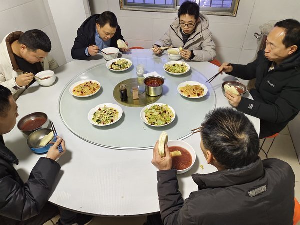 陜煤建設(shè)路橋分公司：心系職工辦實事，暖心舉措惠職工